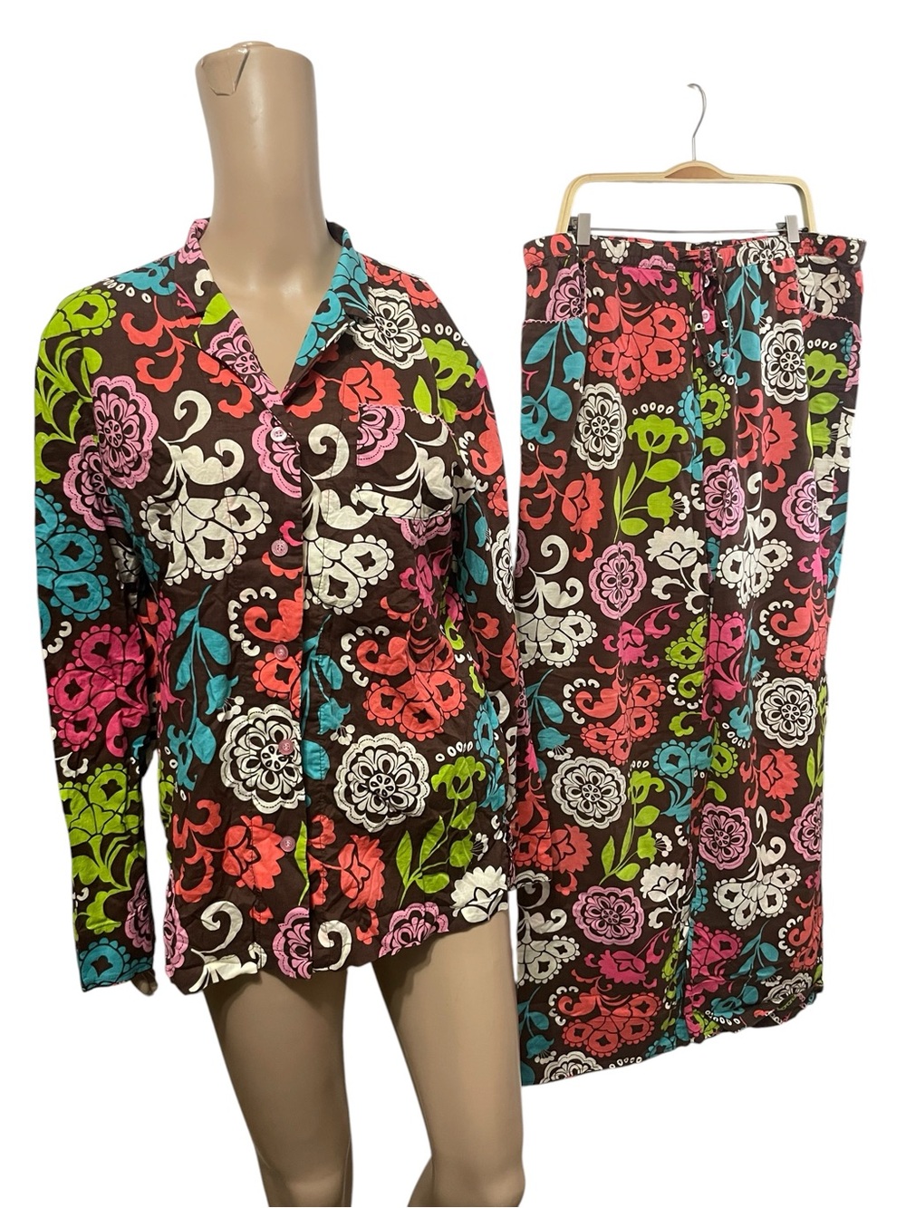 Vera Bradley Pajama Top & pants in Lola Medium Top ,bottom size L